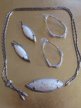 Kendra Scott jewelry set